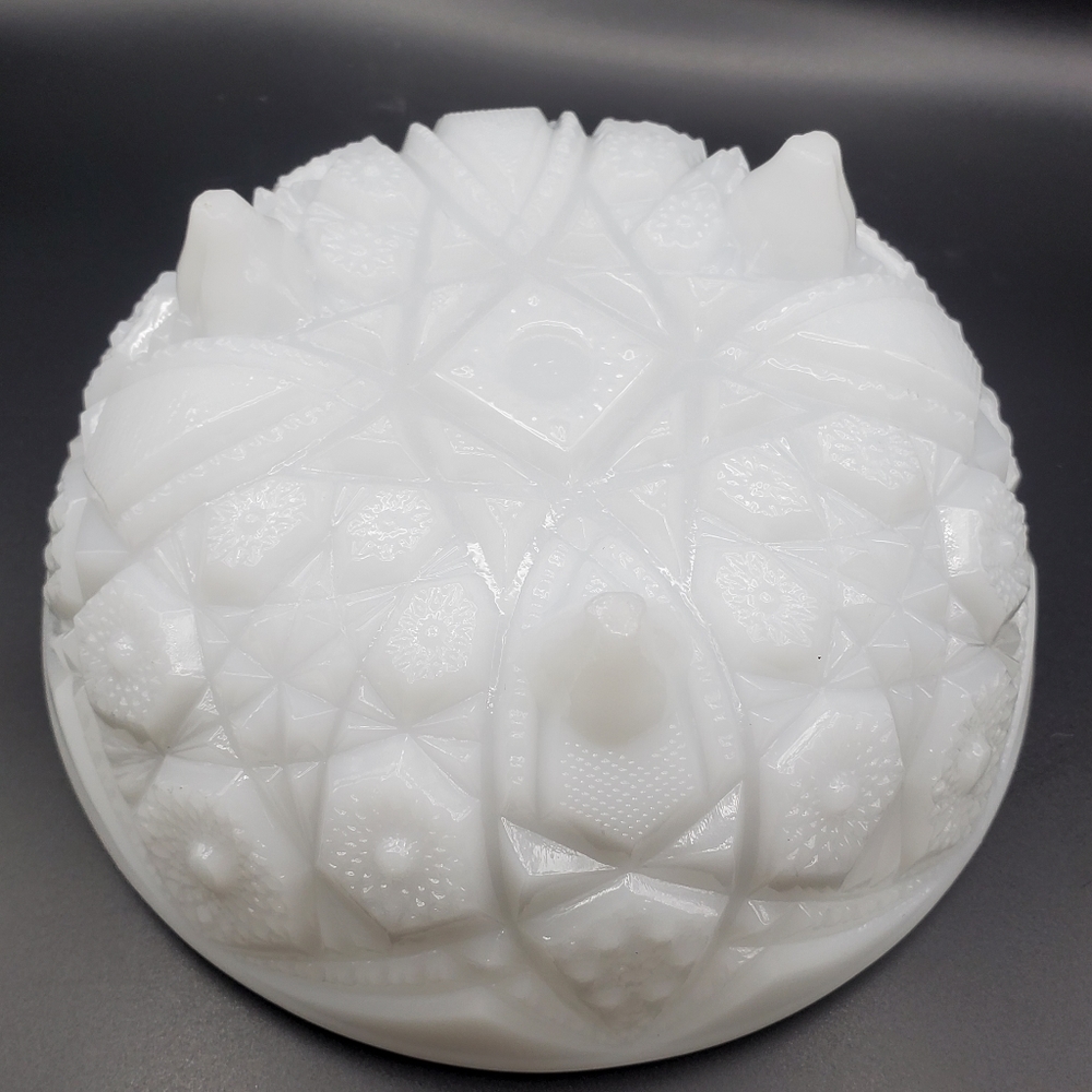 McKee Milk Glass Footed Bowl Toltec Pattern Cottagecore White Three Toed Dish 7" - Picture 4 of 9